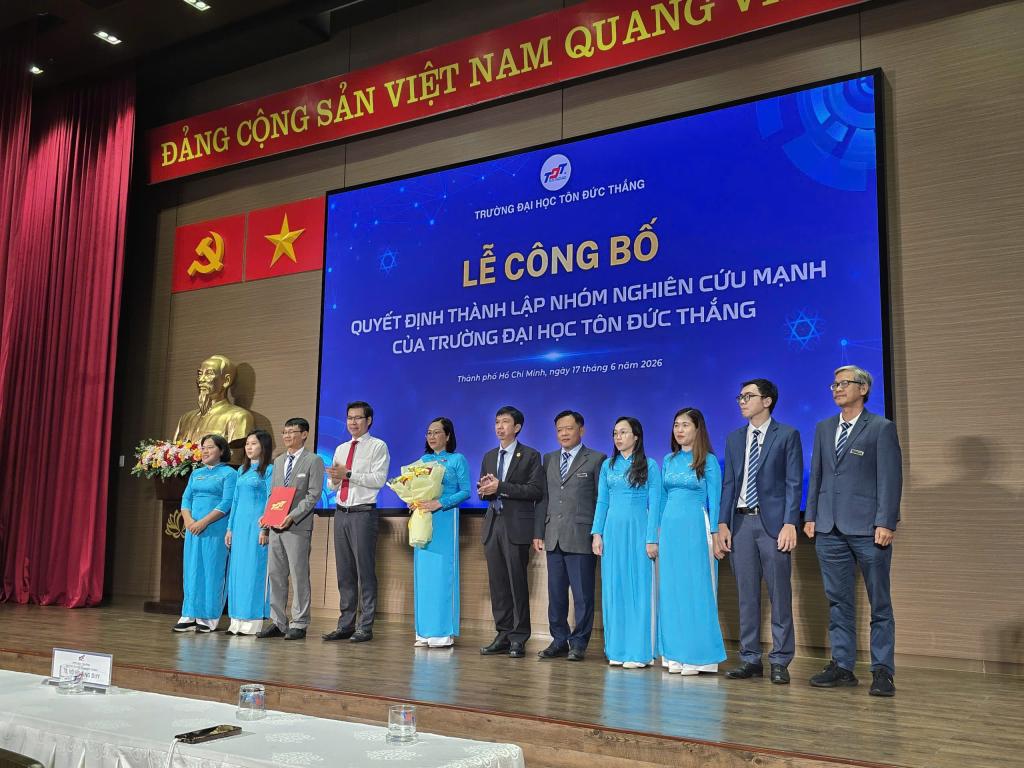 Lễ công bố